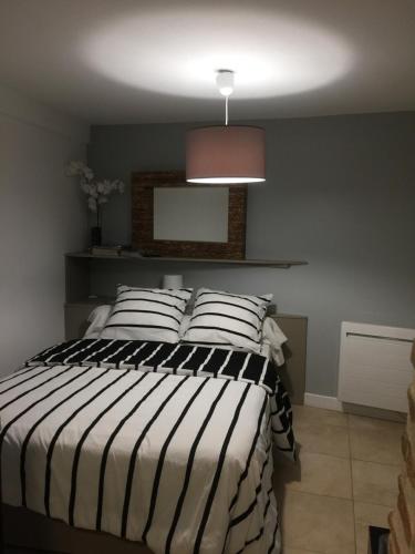 Chambre Du Chat Qui Dort Beaugency France Avis Et Prix Planet Of Hotels