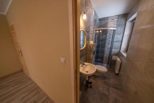 Pokoje i Apartamenty Nad Potokiem, Закопане (фото 3)
