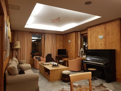 Bar/lounge, Hotel Pedretti in Branzi