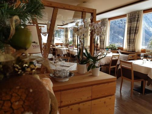 Restaurant, Hotel Pedretti in Branzi