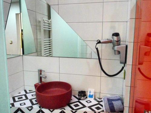 Photo 10 White Bottle Superior Apartments