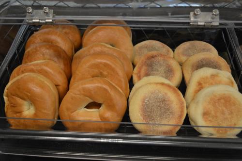 Food and beverages, Baymont By Wyndham San Diego Downtown near San Diego Zoo