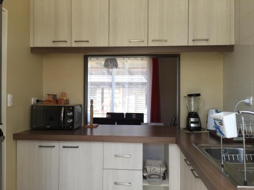 Three-Bedroom Townhouse image 8