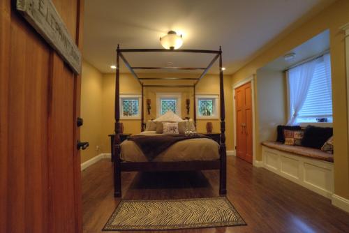 Shawnigan Suite B & B