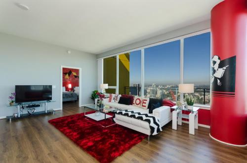 

Downtown San Diego 3500sqft Penthouse with Private Rooftop Jacuzzi