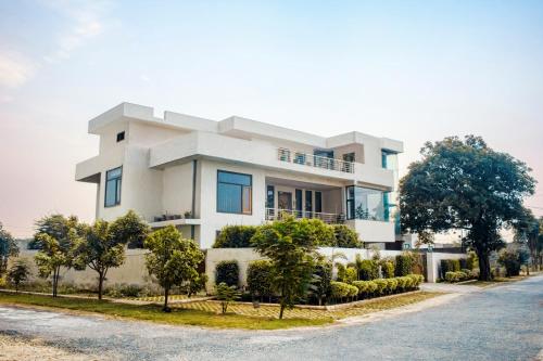 

Amore Luxury Villa