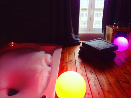 Jacuzzi Rooms - image 9