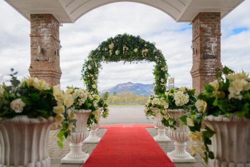 Killarney Oaks Hotel - main image
