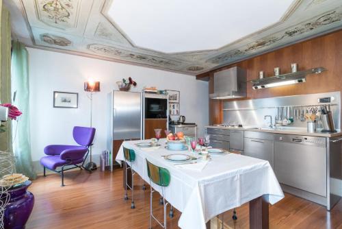 Casa Flavia ai Morosini - Luxury apartment with Canal View, Benátky (fotografie 6)