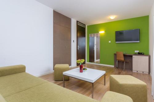 Hotel Vista - image 5