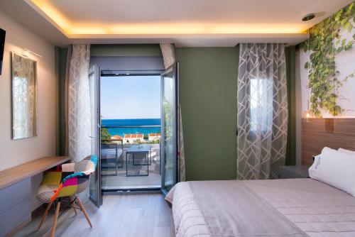 Semiramis Luxury Suites