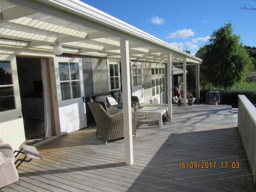 Balcony/terrace, Woolshed Bed & Breakfast in Golden Bay