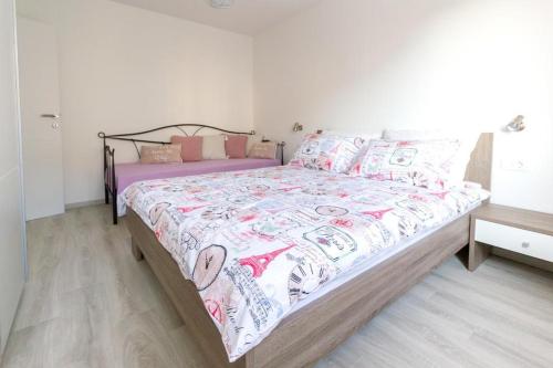 Apartments with WiFi Split - 14594, Spalato (Split) (foto 8)