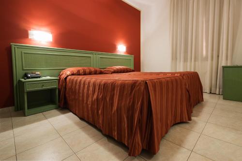 1 twin bed