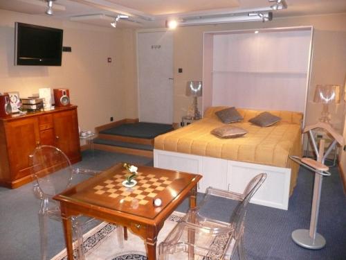 Hotel De Clisson Saint Brieuc - image 3