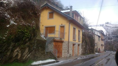 Casa Rural Las Mestas - Accommodation - Cangas del Narcea