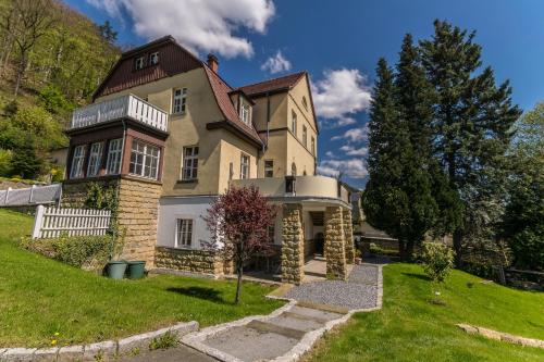 B&B Bad Schandau - Ferienwohnungen Endler - Bed and Breakfast Bad Schandau