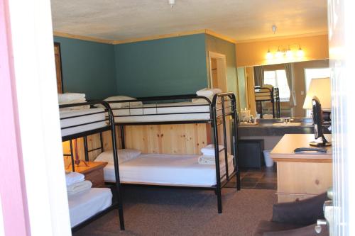 Shared room, mixed dormitory, private bathroom