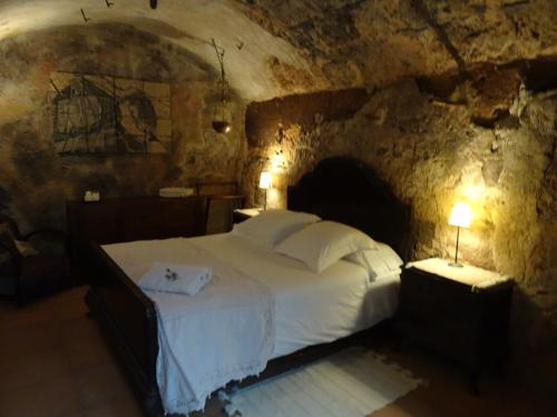 Double Room of Stone - Lagar