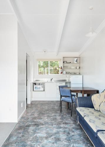 keuken, Mercury Bay Holiday Park in Whitianga