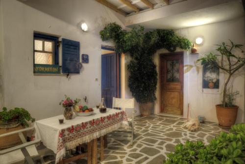 Ragoussis House - image 2