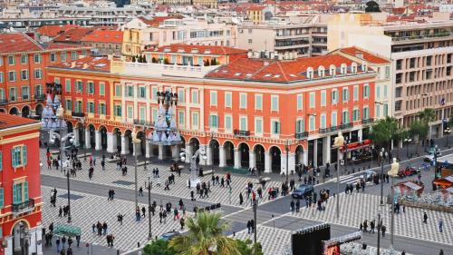 COLONNA - Best place in Nice Old Town - image 6