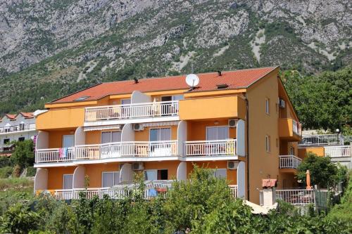  Apartment Gradac 13681e, Unterkunft in Gradac