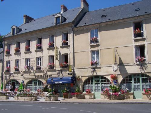 Hostellerie Saint Martin- Logis Hôtel et Restaurant
