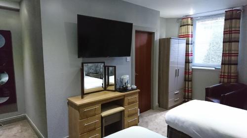 Redcliffe Hotel - image 12