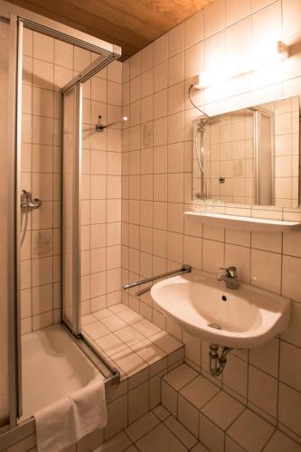 Single Room image 2