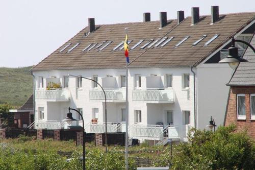Lachmoewe 92m von Hörnum entfernt