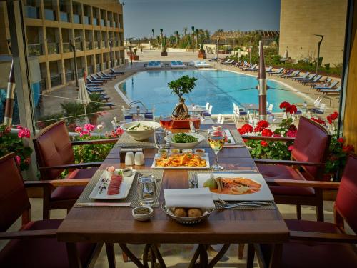 Coral Beach Hotel And Resort Beirut