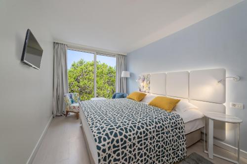 Amadria Park Jakov Hotel Amadria Park Jakov is a popular choice amongst travelers in Sibenik, whether exploring or just passing through. The property features a wide range of facilities to make your stay a pleasant expe