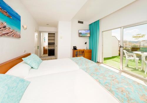 Hotel Tropical - image 4