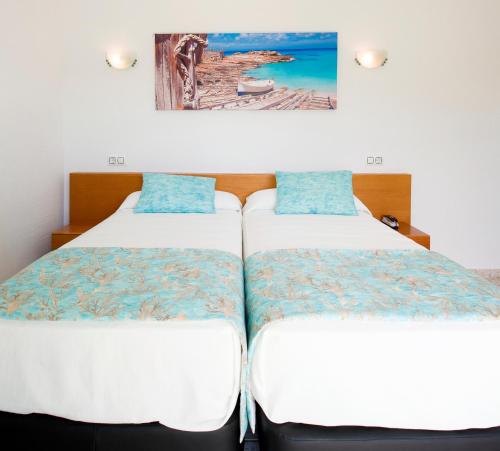 Hotel Tropical - image 2