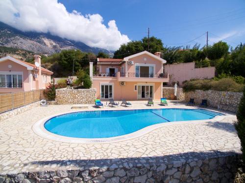  Villa Falcon in Trapezaki