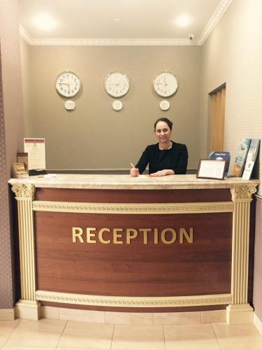 ردهة, Atlant Hotel in أوزهوجورود