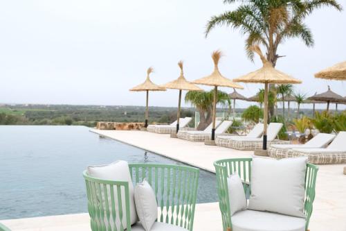 شرفة/ تراس, Finca Hotel Rural Es Turo in كالا سانتانيي