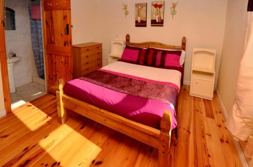 Cottage 101 - Moyard - image 6