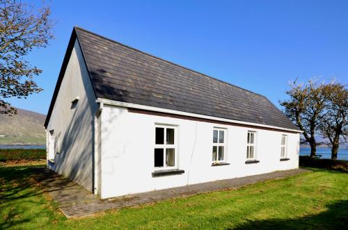 Cottage 101 - Moyard - image 4