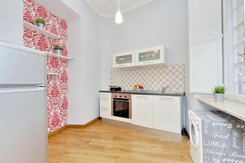 Cozy Tritone - My Extra Home - image 12