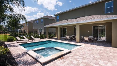 Spacious Home with Water Park Access near Disney - 751L - image 6