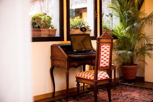Hotel Flora - By Romanelli Family – Venice, GA