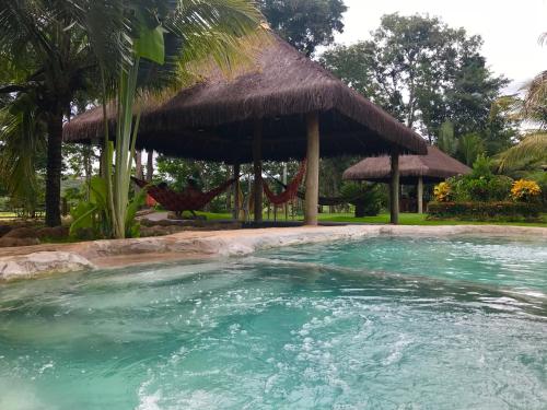 Pontal do Lago Flat in Parque Termas de Caldas