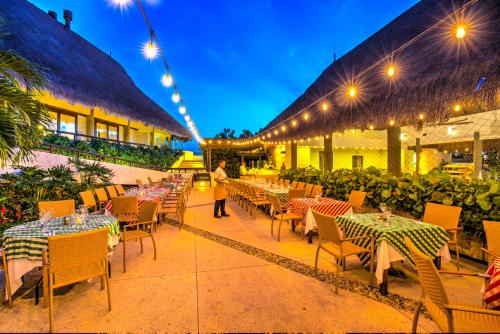 餐廳, 埃斯特拉海灘曼薩尼尤酒店 - 全包 (Estelar Playa Manzanillo - All Inclusive) in 曼薩尼約