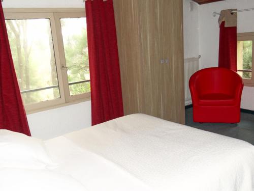 Le Mas des Ecureuils - image 4