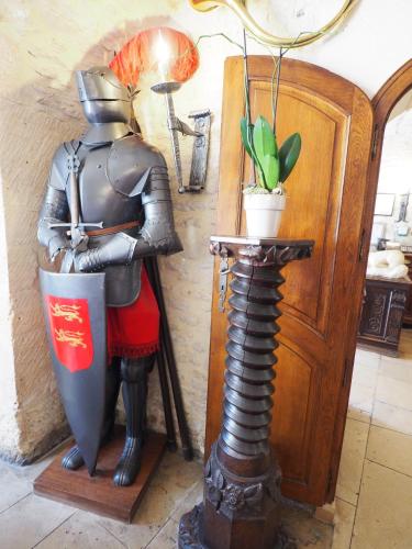 Logis Hôtel Hostellerie Saint-Martin