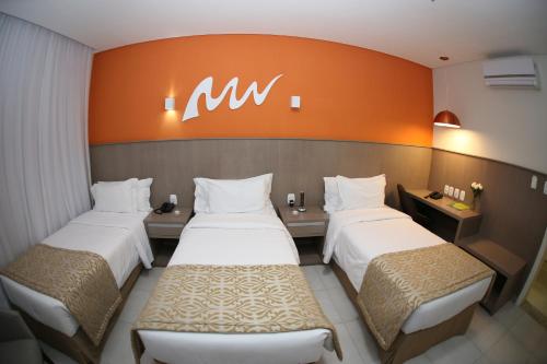 Deluxe Triple Room image 6