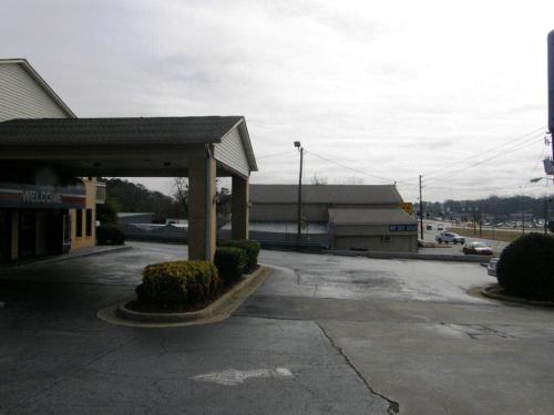 Southside Inn - Jonesboro - image 2