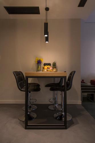 BRAND NEW 2018 LUXURY APARTMENT 10' MINUTES WALK FROM ACROPOLIS AND 6 FROM METRO, Athens (photo 3)